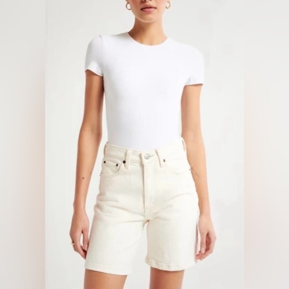 Abercrombie & Fitch The 7” Dad Short High Rise Curve Love Cream Size 37|24